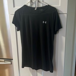 Black under armor shirt size medium